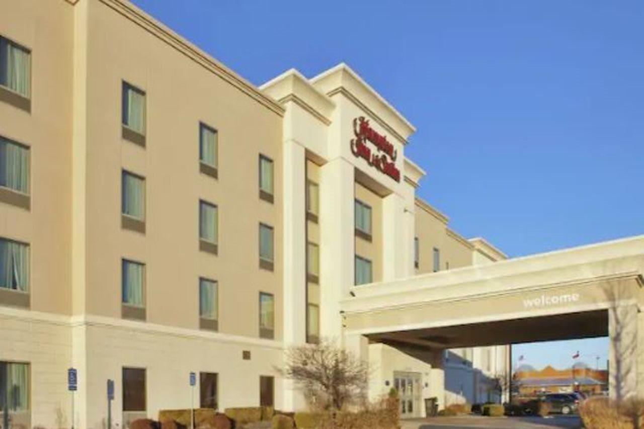 Hampton Inn & Suites Wichita-Northeast Bagian luar foto