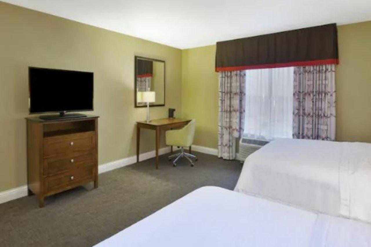 Hampton Inn & Suites Wichita-Northeast Bagian luar foto