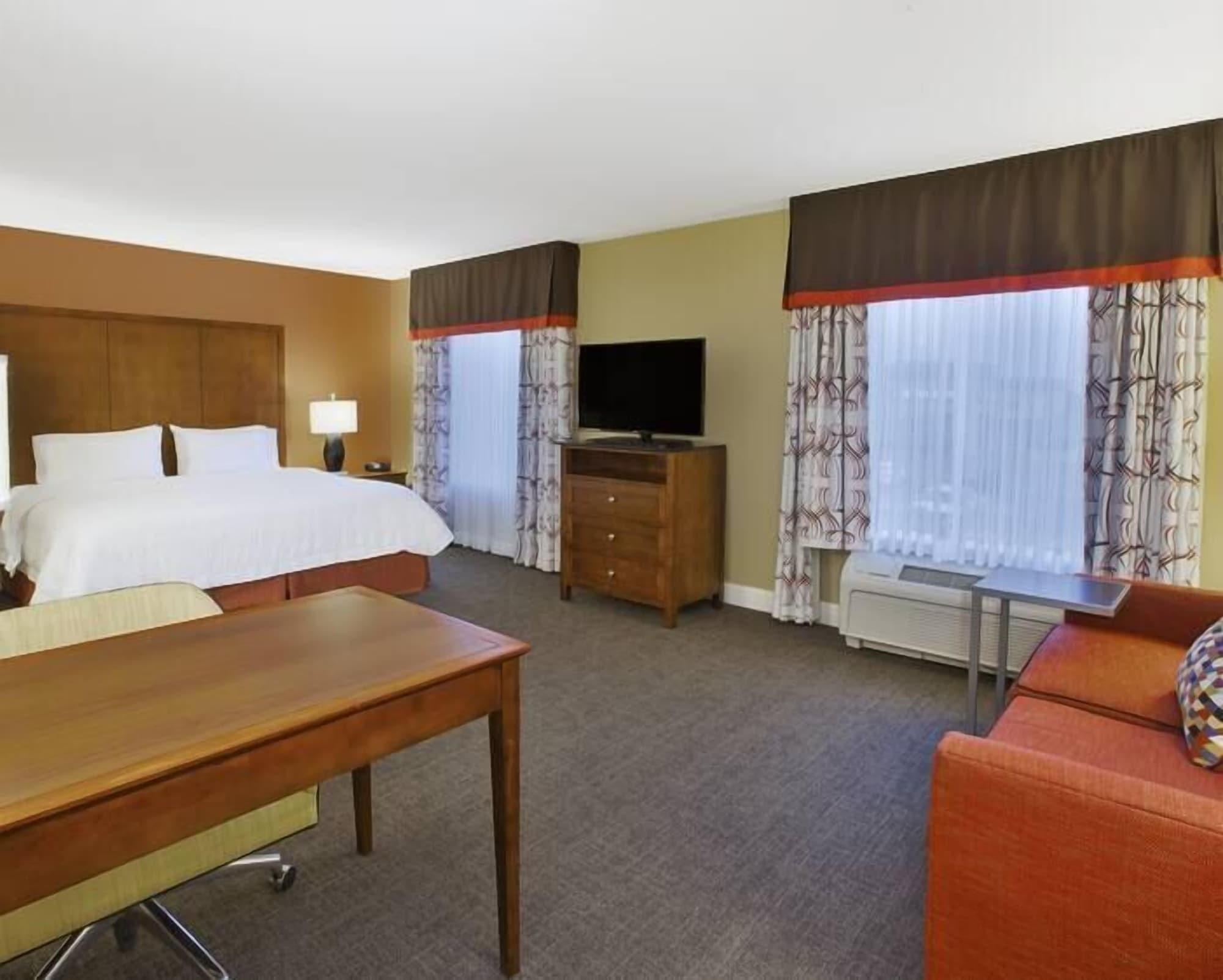 Hampton Inn & Suites Wichita-Northeast Bagian luar foto