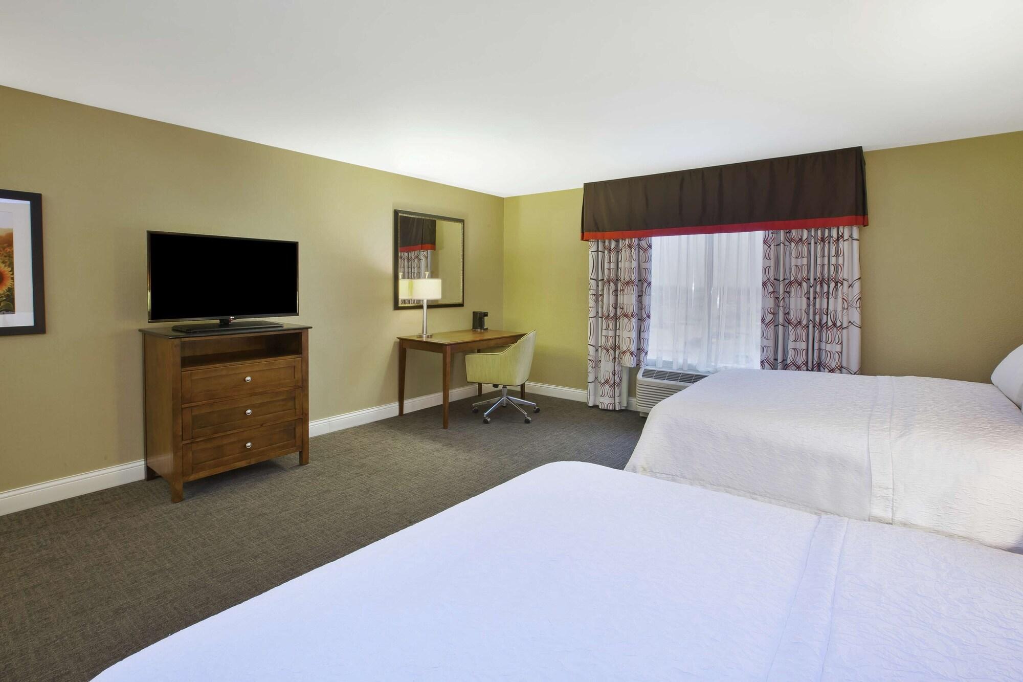 Hampton Inn & Suites Wichita-Northeast Bagian luar foto