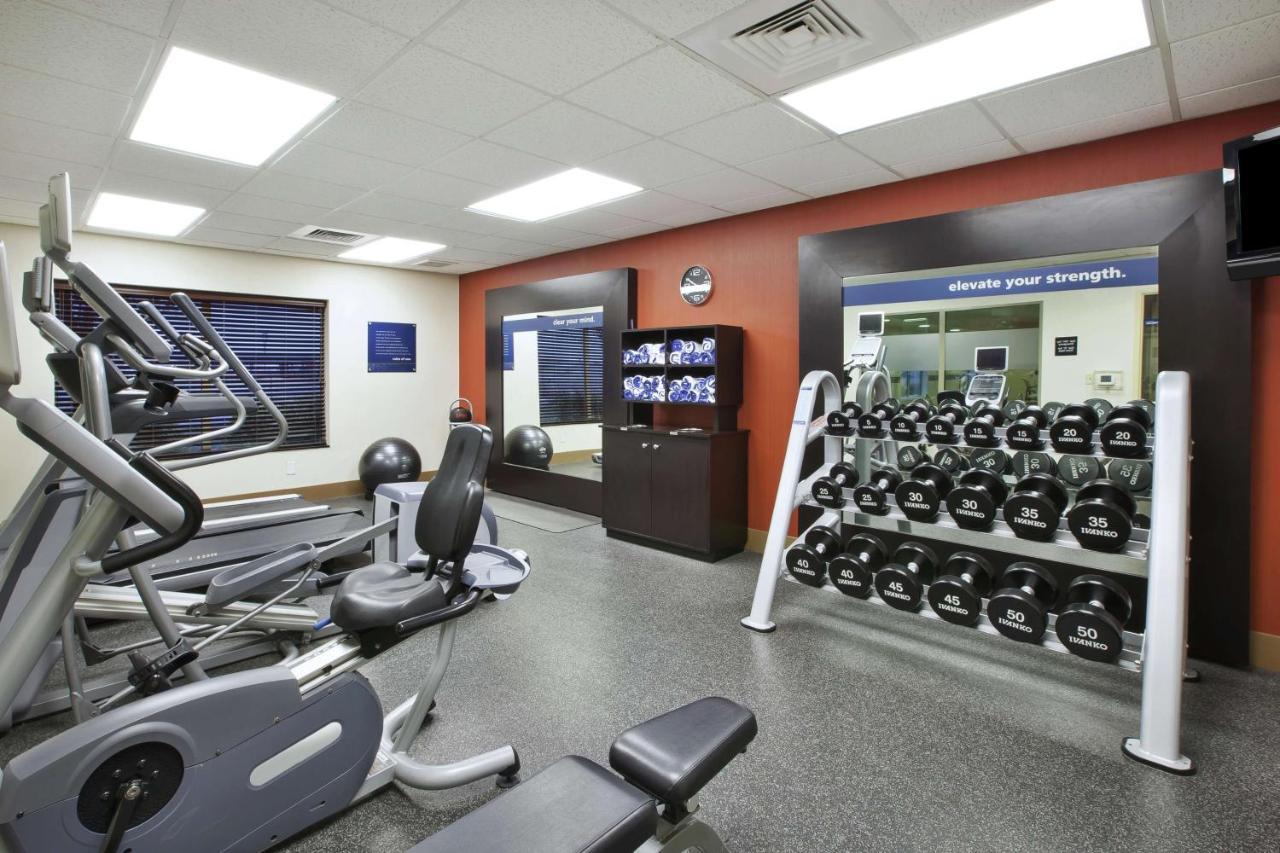 Hampton Inn & Suites Wichita-Northeast Bagian luar foto