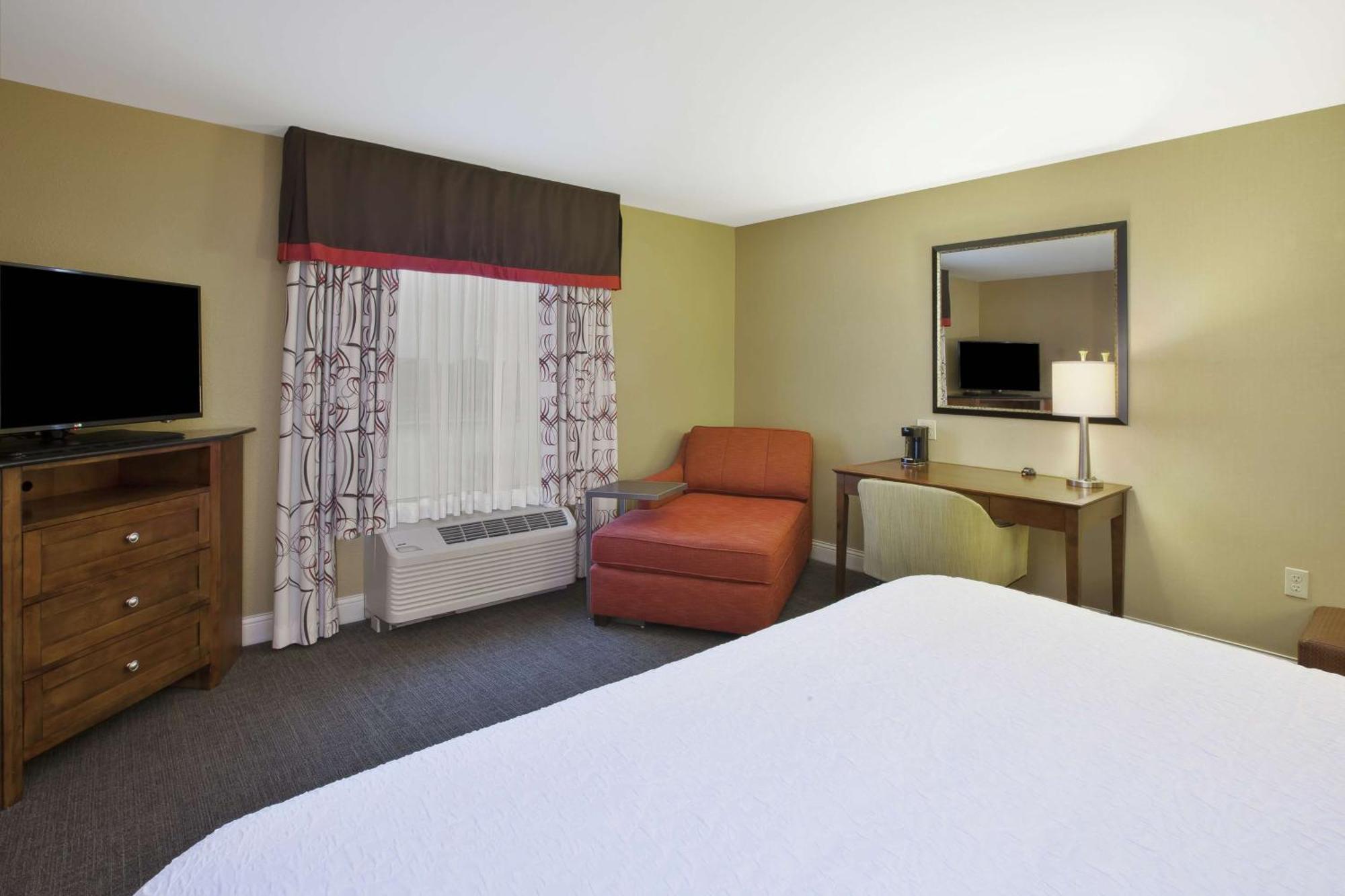 Hampton Inn & Suites Wichita-Northeast Bagian luar foto
