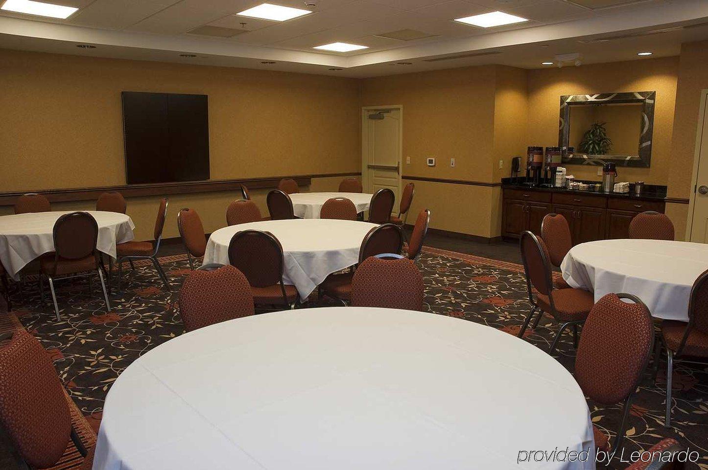 Hampton Inn & Suites Wichita-Northeast Fasilitas foto