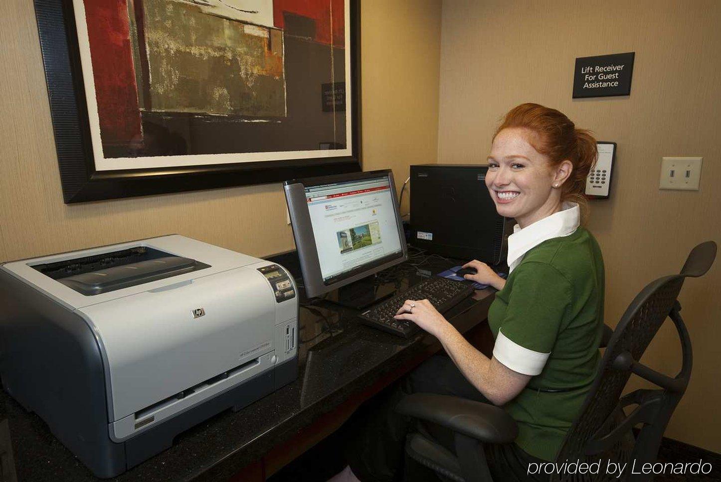 Hampton Inn & Suites Wichita-Northeast Fasilitas foto