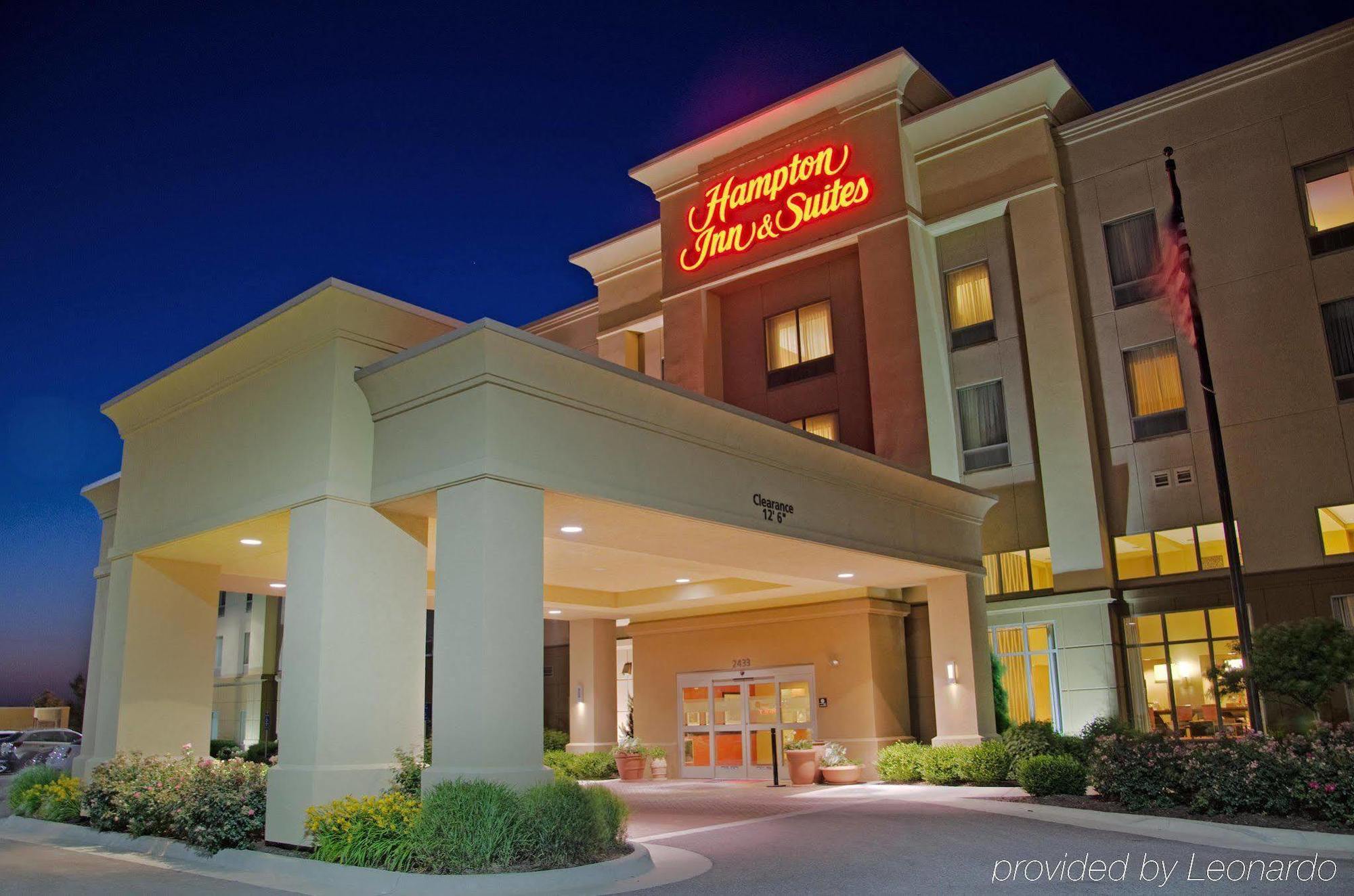 Hampton Inn & Suites Wichita-Northeast Bagian luar foto