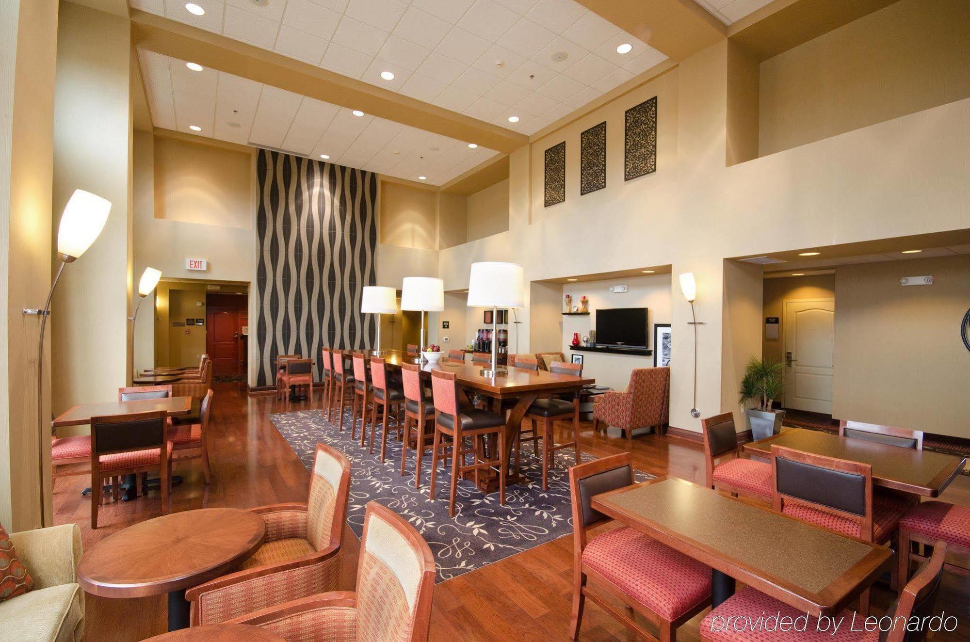 Hampton Inn & Suites Wichita-Northeast Restoran foto