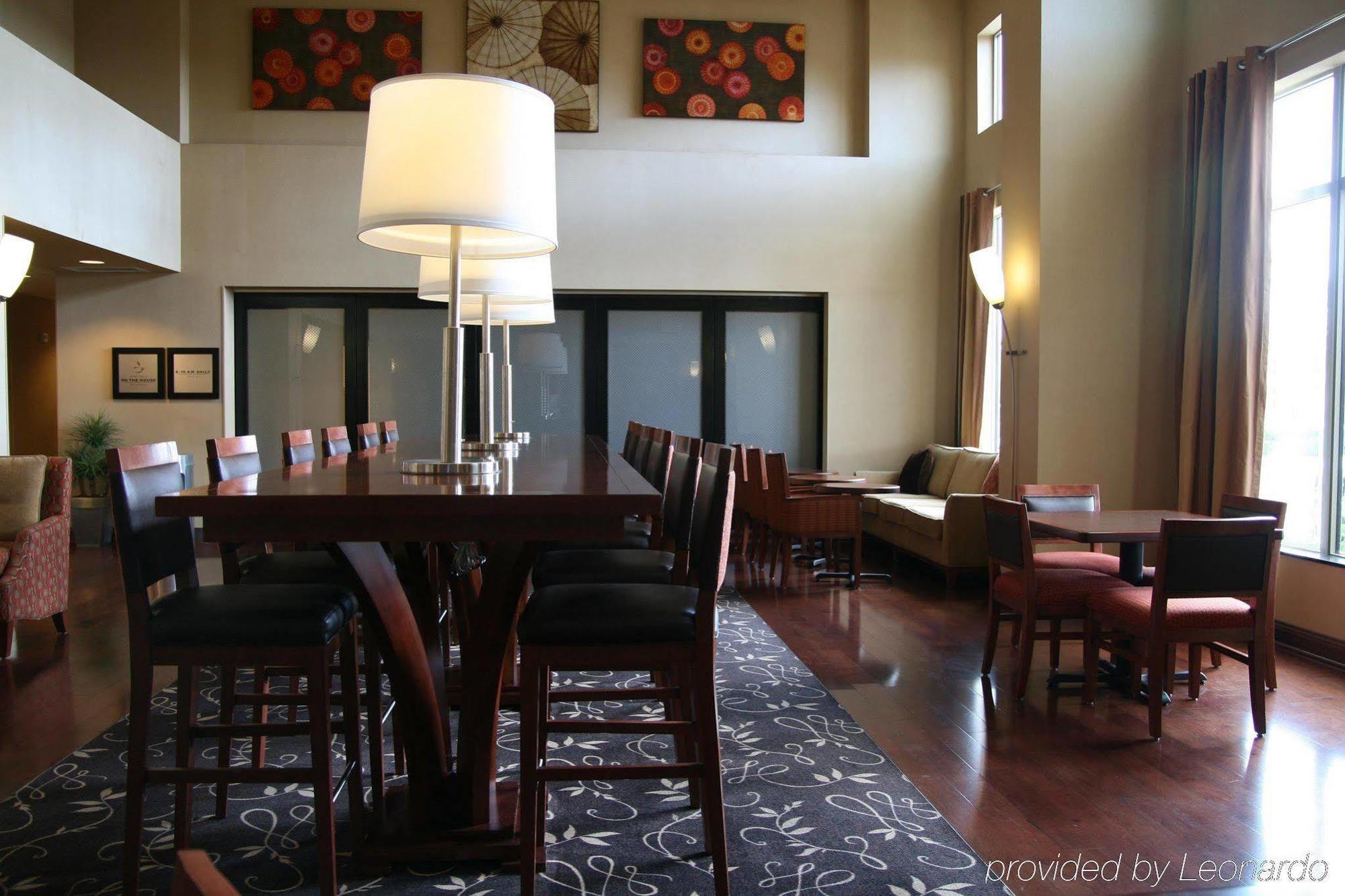 Hampton Inn & Suites Wichita-Northeast Restoran foto