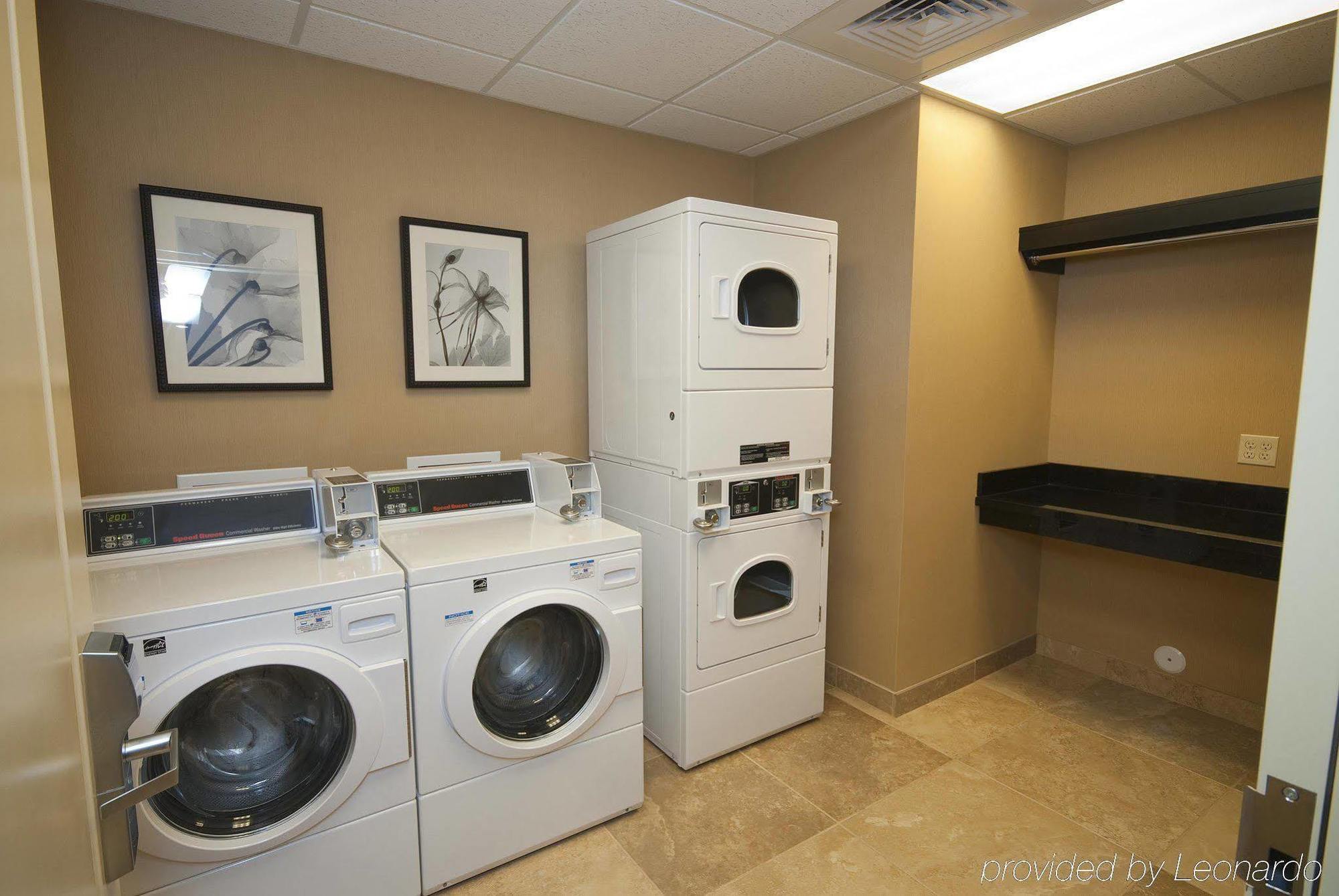 Hampton Inn & Suites Wichita-Northeast Fasilitas foto