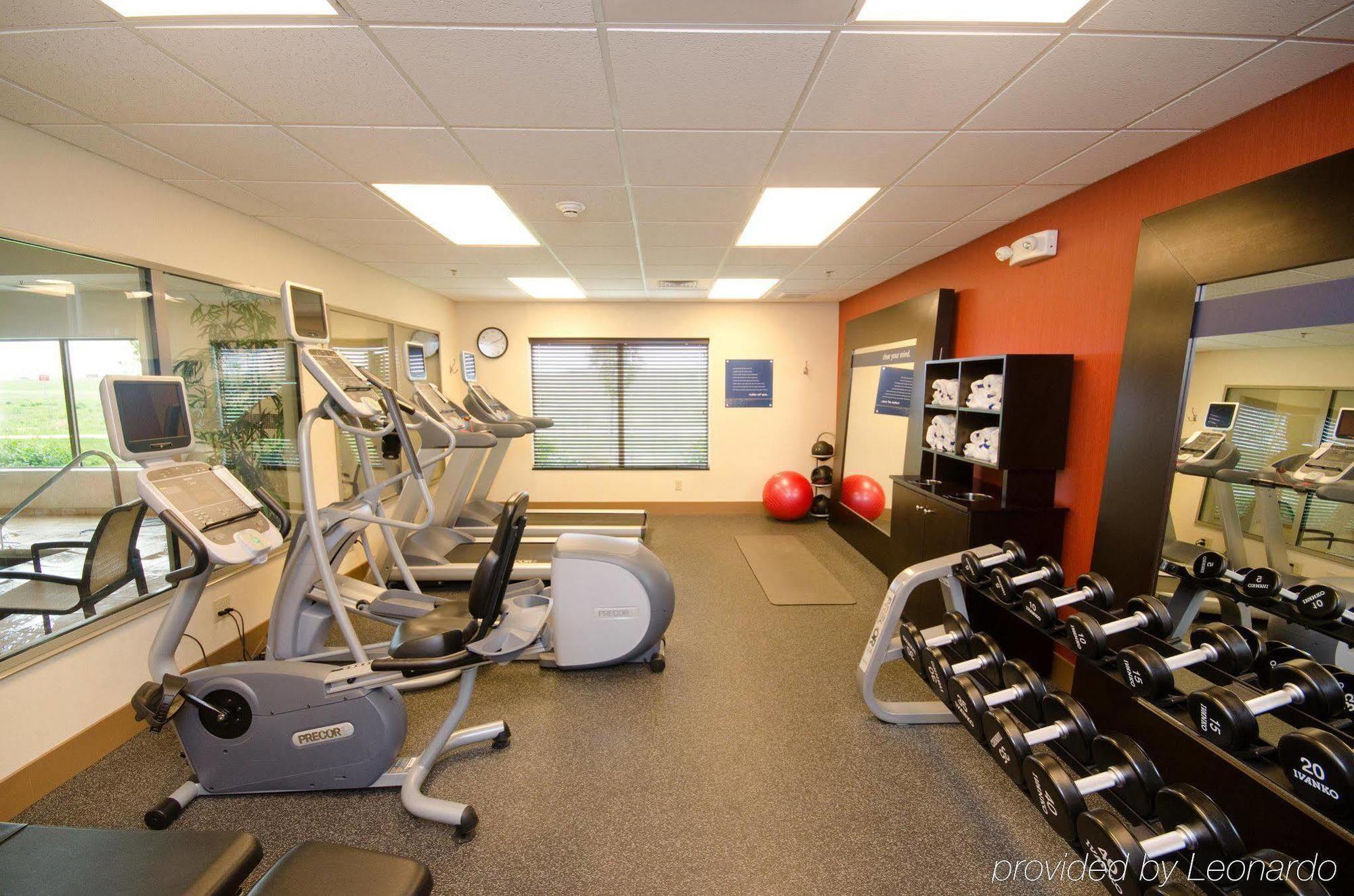 Hampton Inn & Suites Wichita-Northeast Fasilitas foto