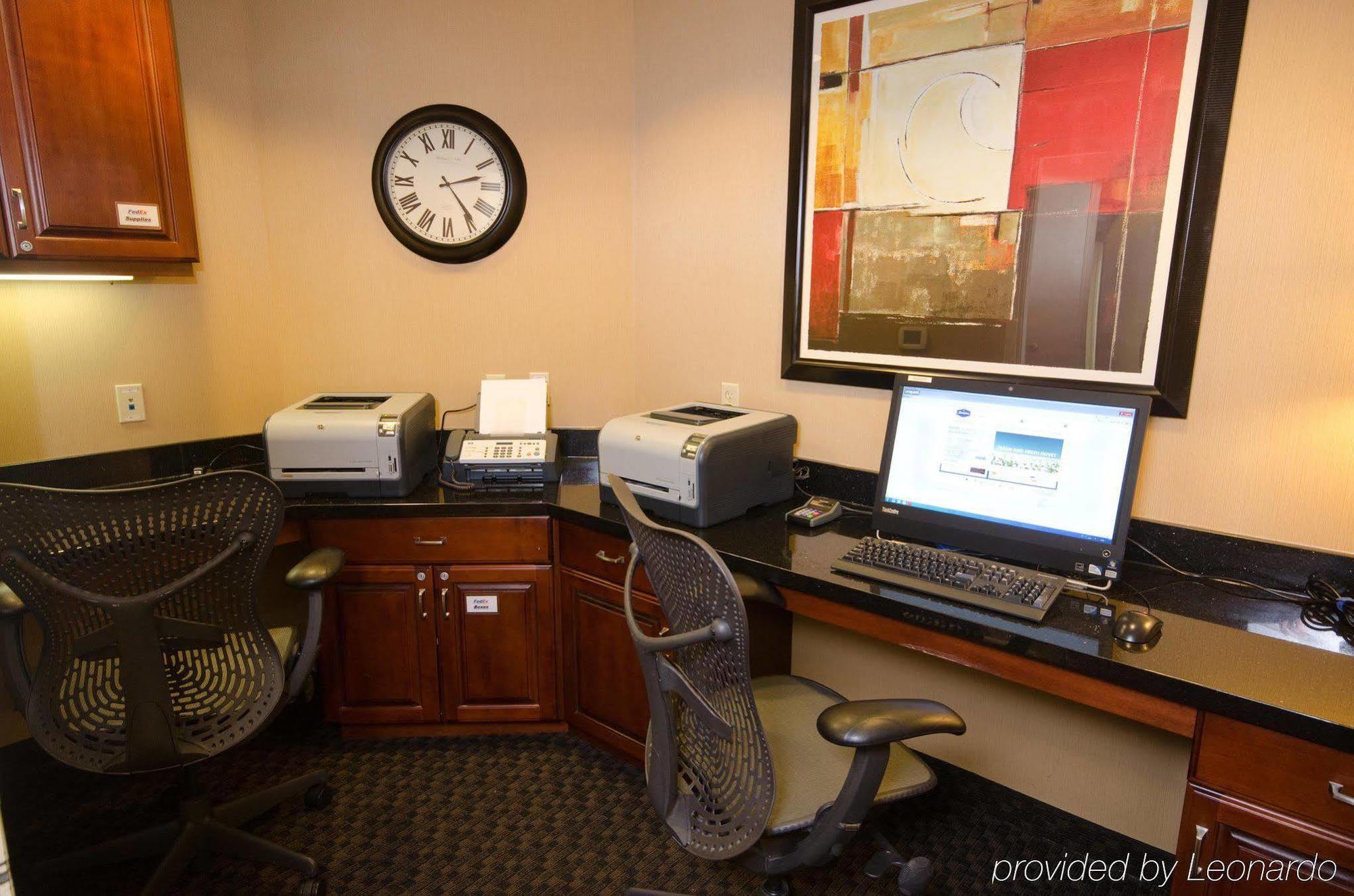 Hampton Inn & Suites Wichita-Northeast Bagian luar foto