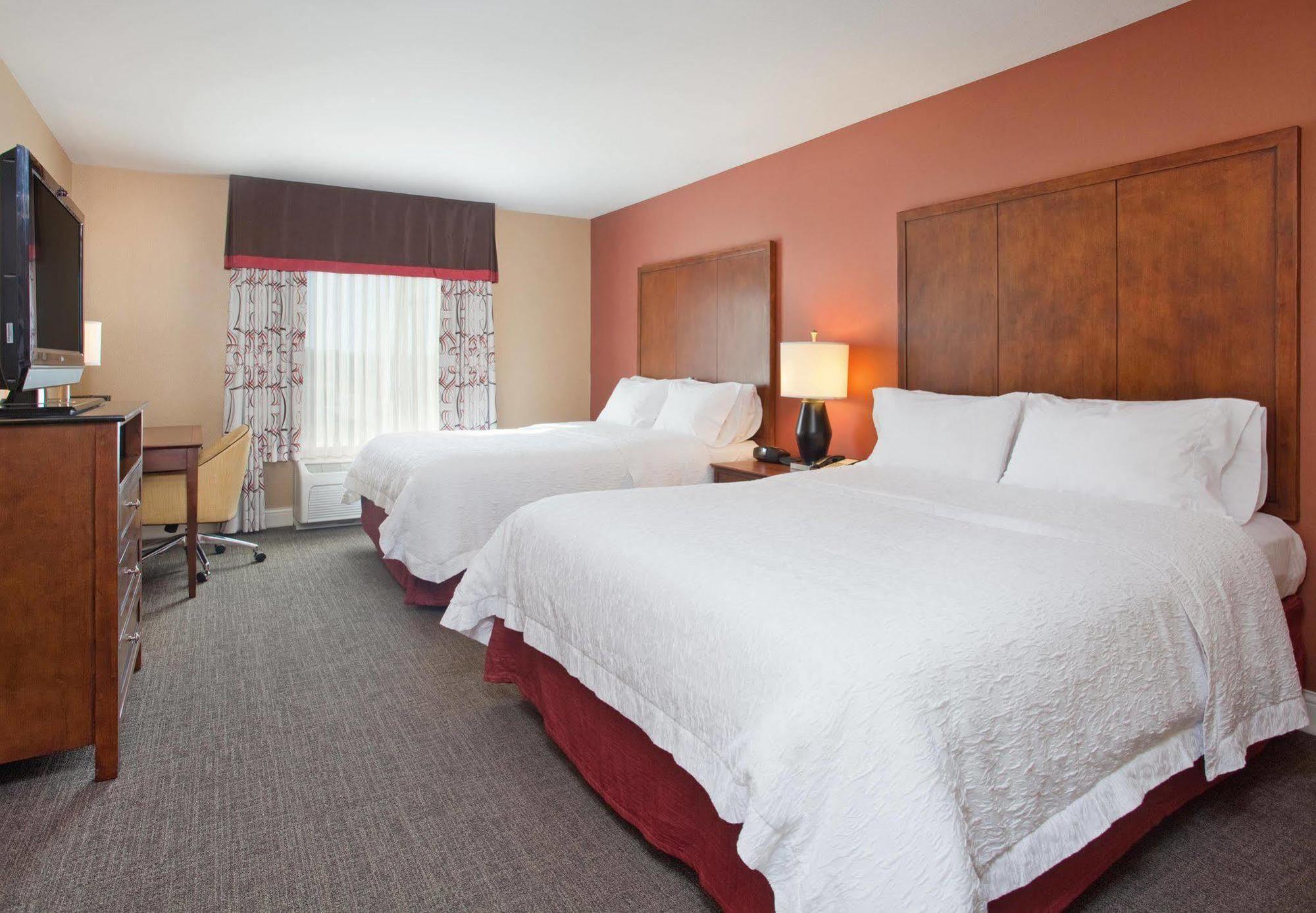 Hampton Inn & Suites Wichita-Northeast Bagian luar foto